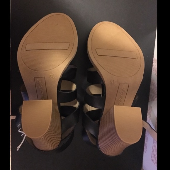 Black Strappy Block Heel - Picture 6 of 7